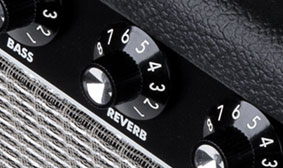 Fender Blues Junior Lacquered Tweed Guitar Amplifier
